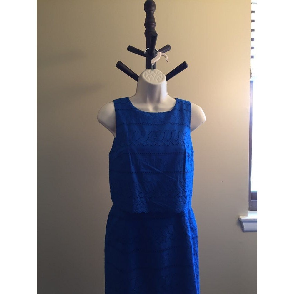 Dress - Picture 2 of 5